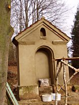 Písečná (Piessnig), Kapelle der hl. Dreifaltigkeit am Wege nach Šidlov