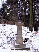Cvikov (Zwickau), Kreuz an der Strasse unter dem Berg Kalvárie