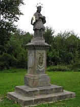 Dubnice (Hennersdorf), Statue des hl. Johann v. Nepomuk