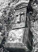 Kunratice u Cvikova, kříž u silničky ke hřbitovu