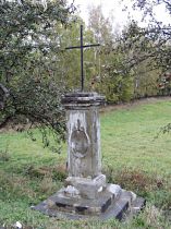 Sloup v Čechách (Bürgstein), Kreuz an der Strasse nach Nový Bor
