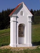 Velenice (Wellnitz), Kapelle im Tal unter dem Brništský vrch