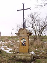 Písečná (Piessnig), Kreuz am Wege nach Česká Lípa