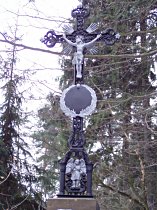 Cvikov (Zwickau), Kreuz an der Strasse unter dem Berg Kalvárie
