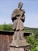 Kamenický Šenov (Steinschönau), Statue des hl. Johann v. Nepomuk