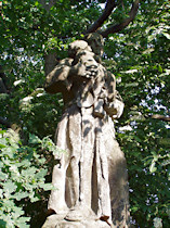 Stvolínky, socha sv. Antonína u silnice do Zahrádek